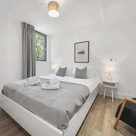 Executive Apartments In Bermondsey Free Wifi & Aircon By City Stay Aparts London Exterior photo